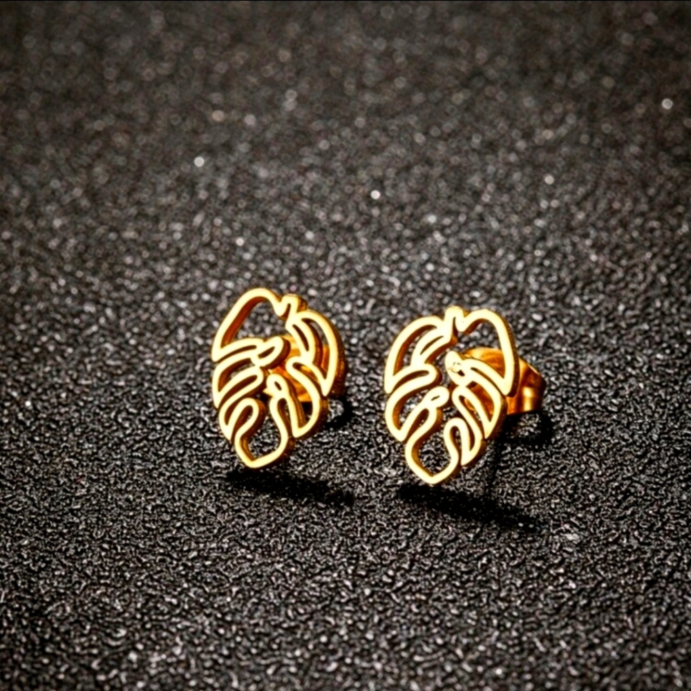 Gold plated Monstera Leaf Stud stainlessteelโ Earrings for woman
